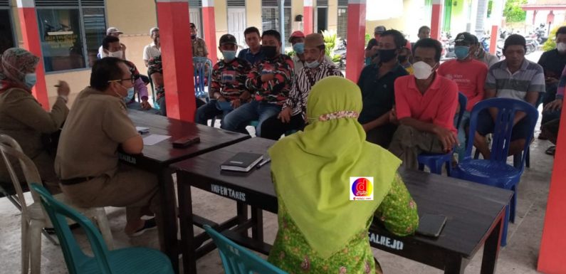 Diduga PBB warga Desa Diselewengkan, Oknum Perangkat Desa Didatangi Warga Didampingi LMP Macab Kabupaten Blitar
